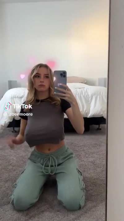 @_zooemoore