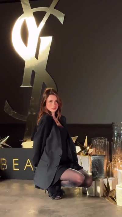 Charleen Weiss - 'Dressed in glam, finished in Libre by YSL Beaut&eacute;' - IG December 2025