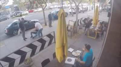 This guy stopped a fight by using a pizza.