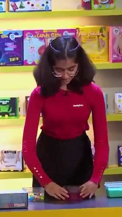 14-Year-Old Girl Running Her Dad&rsquo;s Business Like a Boss!