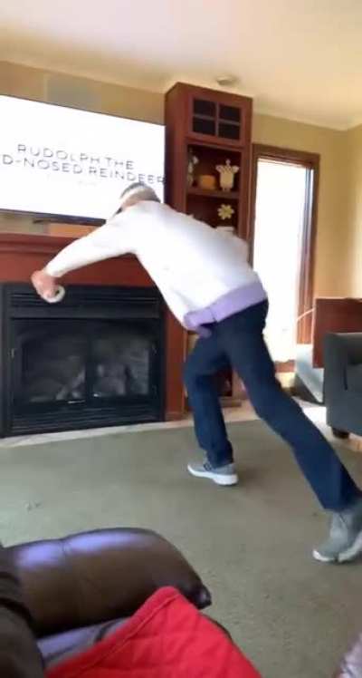 Showing the family VR for Thanksgiving