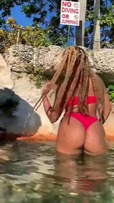 😍