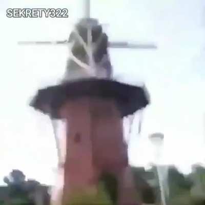 Deve ter at&eacute; m&uacute;mia nessa piramide