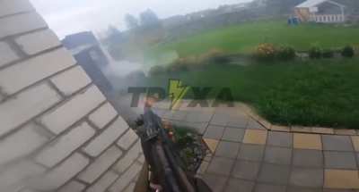 A Ukranian soldier correctly guessed a Russian soldier was hiding behind a door