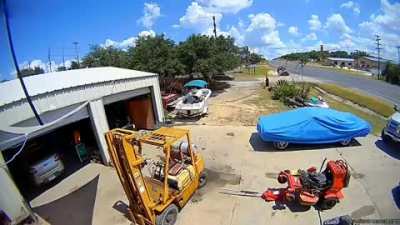 Texas : flying truck