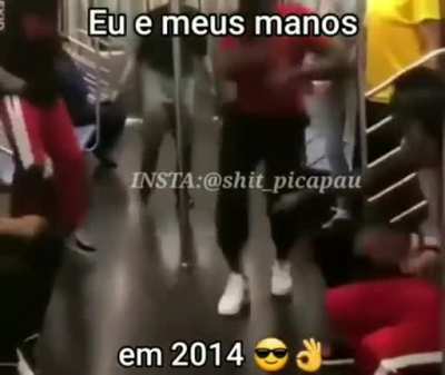 S&oacute; eu que dan&ccedil;ava essa m&uacute;sica com meus amigos ?, obs nao sei se esse meme &eacute; copiado s&oacute; sei que meu amigo me mando no zap