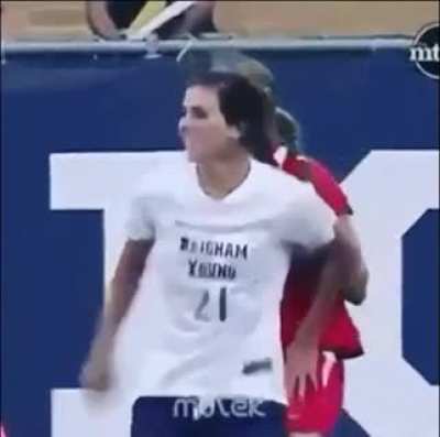 Se est&aacute; poniendo bueno esto del f&uacute;tbol femenino 🍿