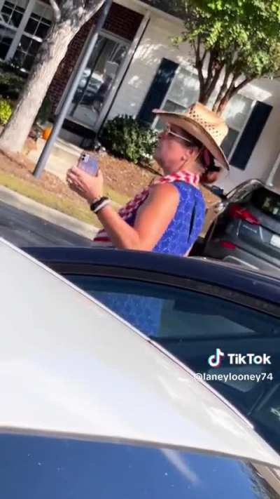 “I’ll be at Mar-A-Lago in a ball gown and you can shove it…” lady dressed as the US flag rants for 6+ minutes