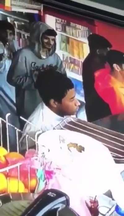 Opa, tudo bem a&iacute; amig&atilde;o?
