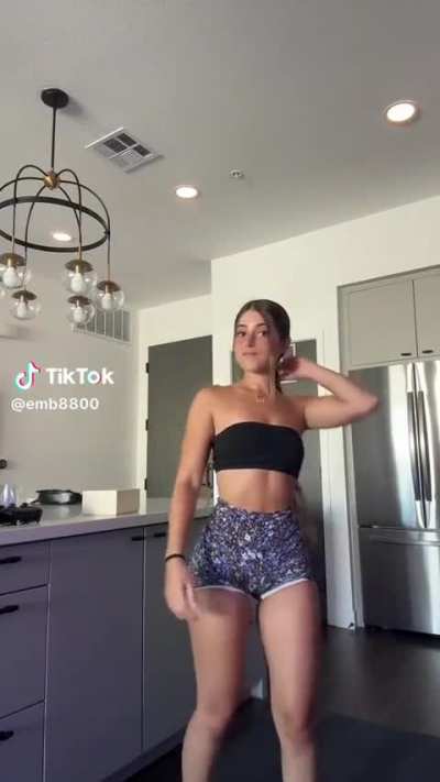 The jiggle 😩😩