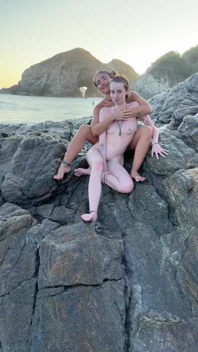 good friends who take vacations together