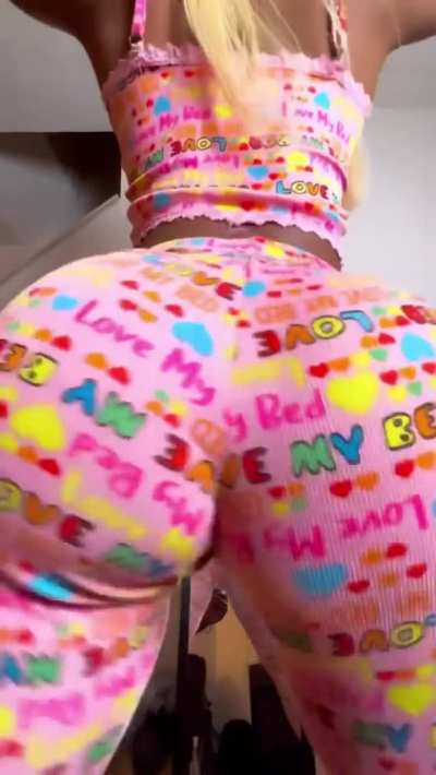 D Rose, cake & pink icing