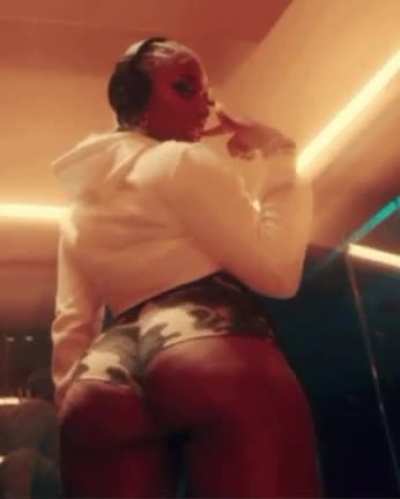 Megan Thee stallion @theestallion