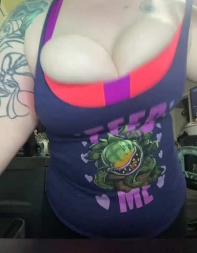 I'm so easily entertained by my own bouncing tits! Yay, like water balloons!