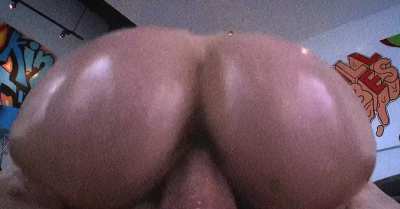 imagine mommy plapping that ass up and down on your cock 😩