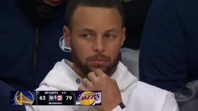 [Highlight] Steph Curry does not like Lebron's side-step 3