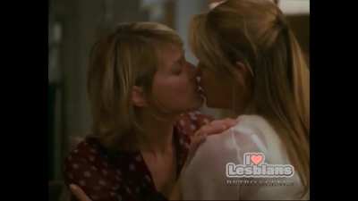 Retro Scenes: Kate Capshaw &amp;amp; Elle Macpherson - Scene #2 - "A Girl Thing" (2001)
