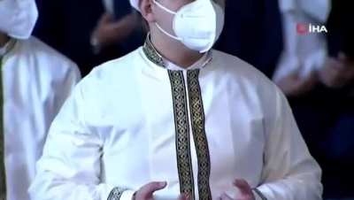 D&uuml;n Ayasofya'da ger&ccedil;ekleşen "&Ouml;rg&uuml;n Eğitimle Birlikte Hafızlık Projesi" programında imam, Gazi Mustafa Kemal Atat&uuml;rk'e atfen, "zalim ve kafir" dedi.