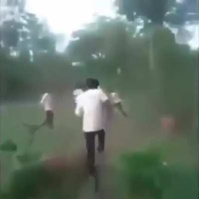 T&iacute;tulo foi pra &Iacute;ndia (espero que n&atilde;o seja repost)
