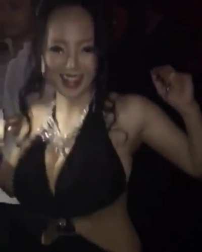 Hitomi at the club