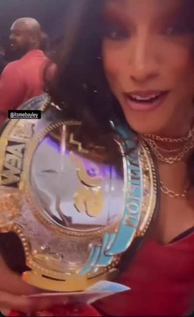 Bayley and Mercedes Mon&eacute;