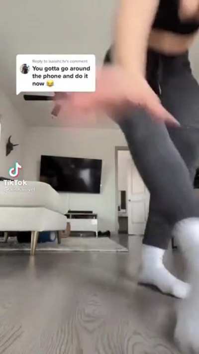Idk what&rsquo;s going on but she&rsquo;s thick af