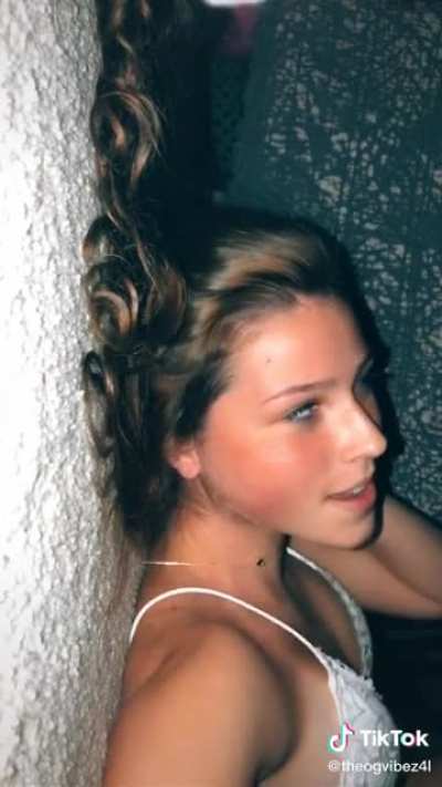 👀