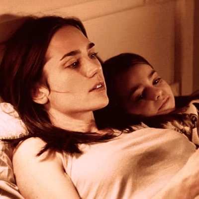 Jennifer Connelly as Dahlia Williams in "Dark Water" (2005).