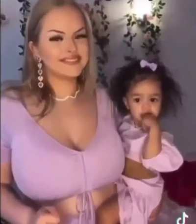 She's taking advantage of her body to abuse her child, damn!!