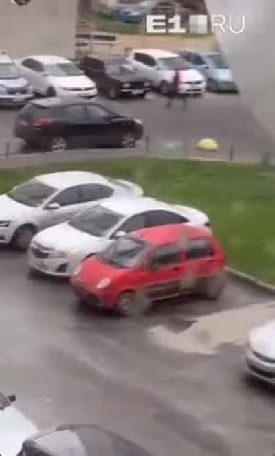В Екатеринбурге немного штормит