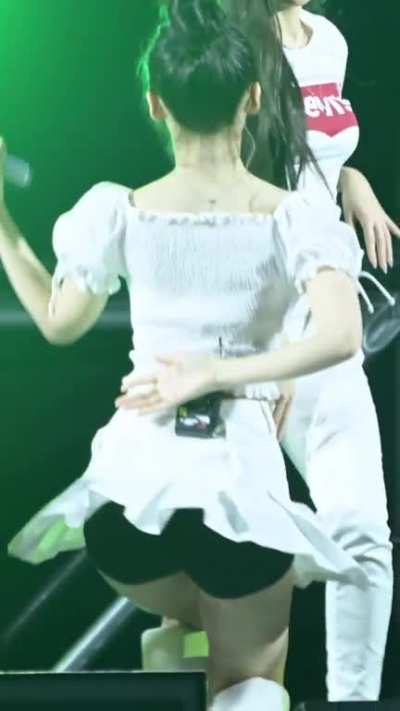 Oh My Girl - Arin