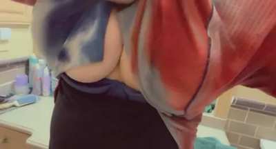 Do you mind if they bounce in your face when I ride you? :3