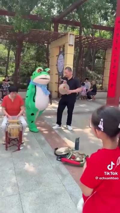 Public Frogout