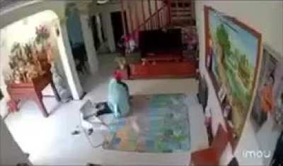 3 Vietnamese Karens foolishly set themselves and their mother on fire after demanding her and their brother to let them inherit the house
