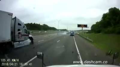 [x-post /r/dashcams] Gnarly chain reaction from a wrong way driver