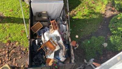 Wanted to share a short vid of my neighbor&rsquo;s home being thrown out after losing her job to covid and being evicted. She&rsquo;s a very nice lady, been here for years - my heart broke at 8am waking up to shattering