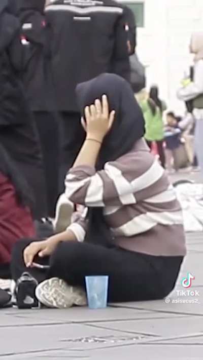 Their reaction was like "Do I look like a beggar to you?"