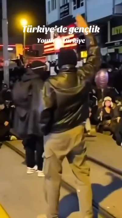 Senden neyi &ccedil;aldıklarını bil!
