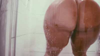 🍑lovethat big ⚡️ booty , mmm 💦