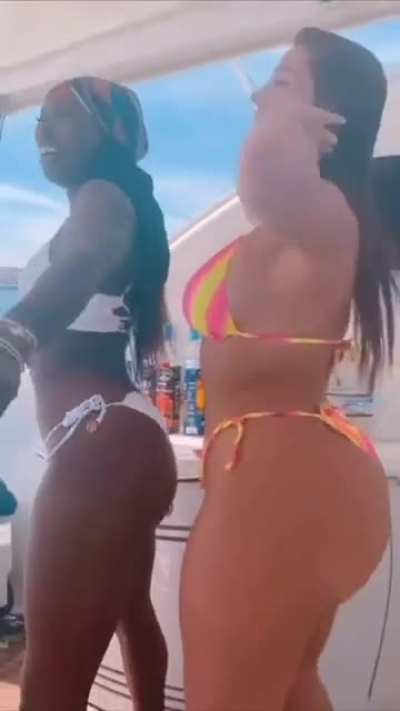 Estrella Nouri Twerking