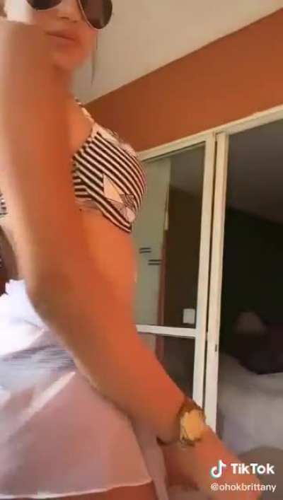 Her IG ( imbriitaanyy )