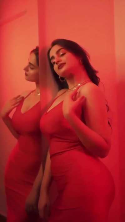 Ayesha Khan