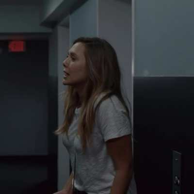 Elizabeth olsen + seat belt effect = pure pleasure