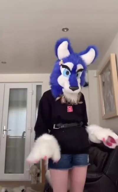 Swishy tail lmao