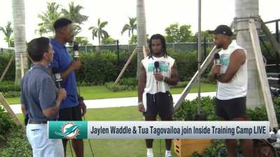 [NFL Network] Reunited teammates Tua Tagovailoa and Jaylen Waddle are "focusing on what we can do to get better each and every day"
