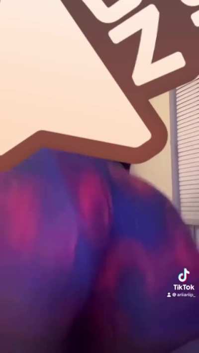 Mke Celeb Arii Arii Twerking in underwear jus to make us 🧱 &amp;amp; 🥜