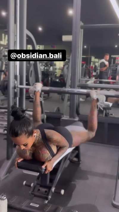 Lidya Kawihing