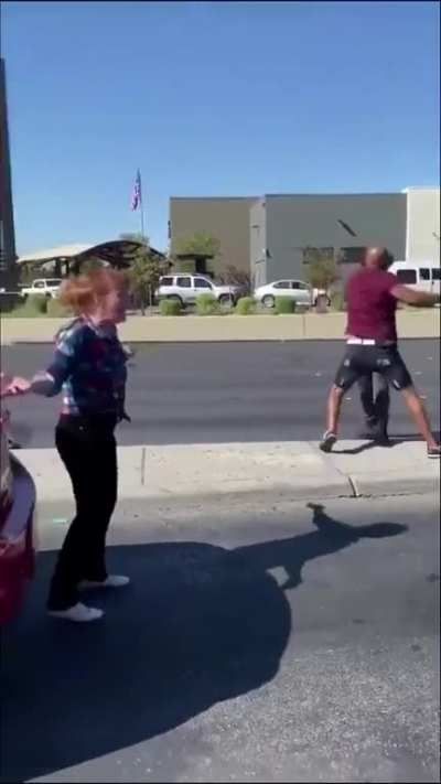Road Rage quickly goes left when dude goes to retrieve a weapon from the trunk of his car