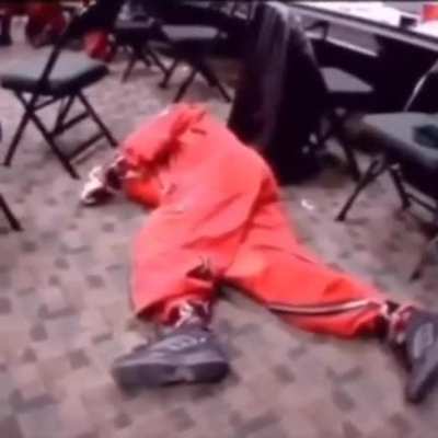 yo, wake up you're not dead