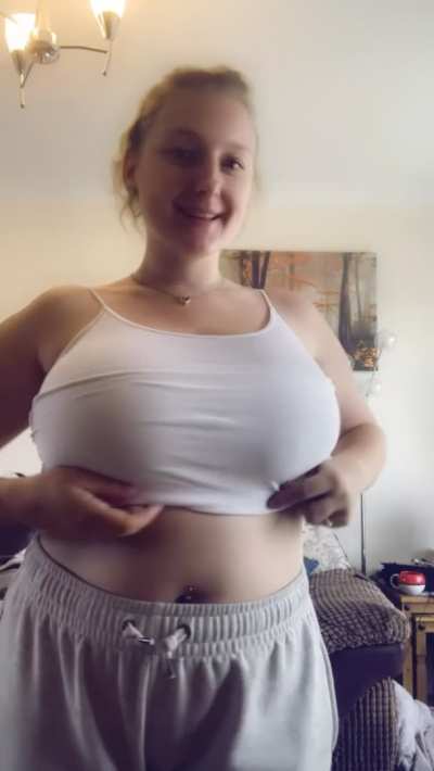 Big titties dropping.. just missing your face now 😉